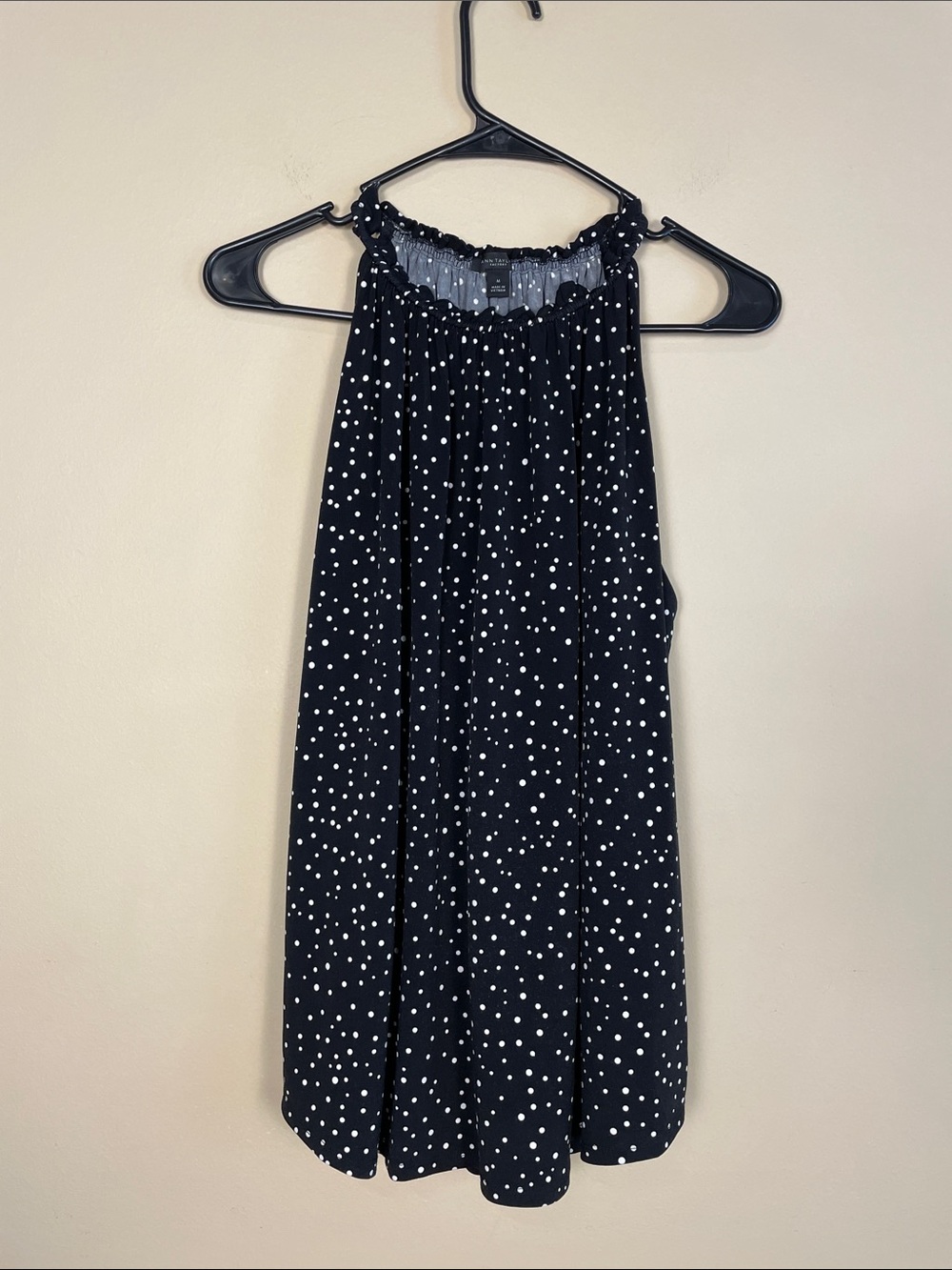 Ann Taylor Women’s Polka Dot Black White Elasticized Neckline Sleeveless Blouse